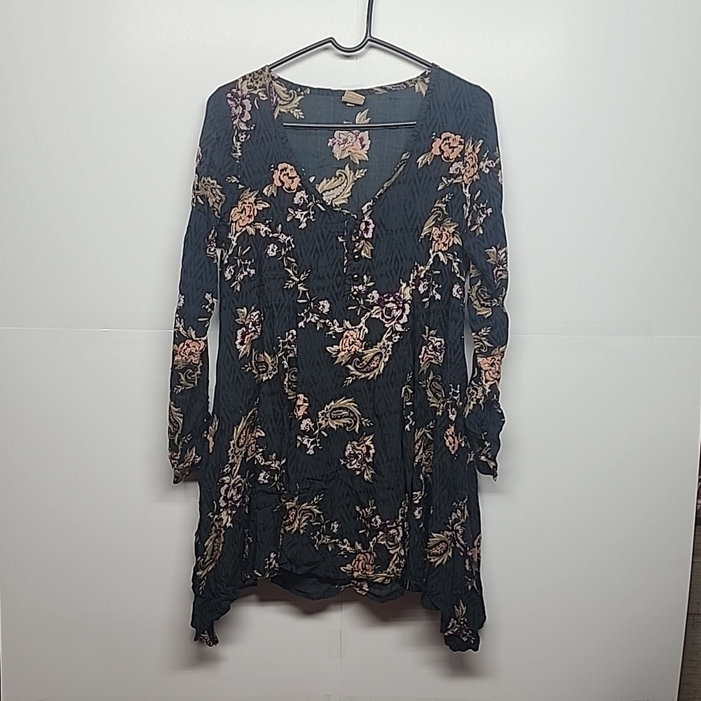Tallow x Free People soft flowered tunic.  Boho. Surf all day cruise all night.